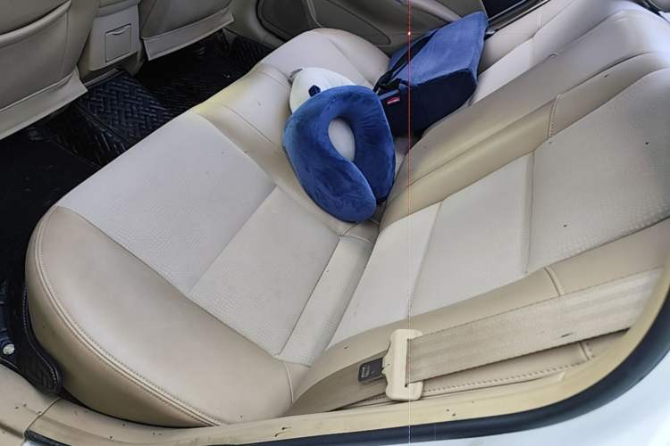 Used Buick Excelle 2011 1.6LX-AT Left Rear Seat