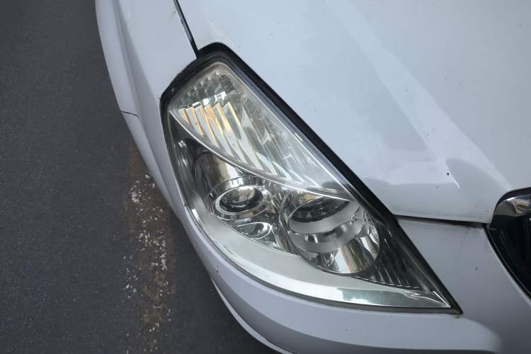 Used Buick Excelle 2011 1.6LX-AT Right Front Headlight