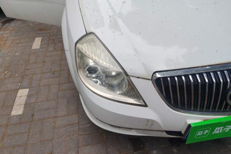 Used Buick Excelle 2011 1.6 LE-AT Right Front Headlight