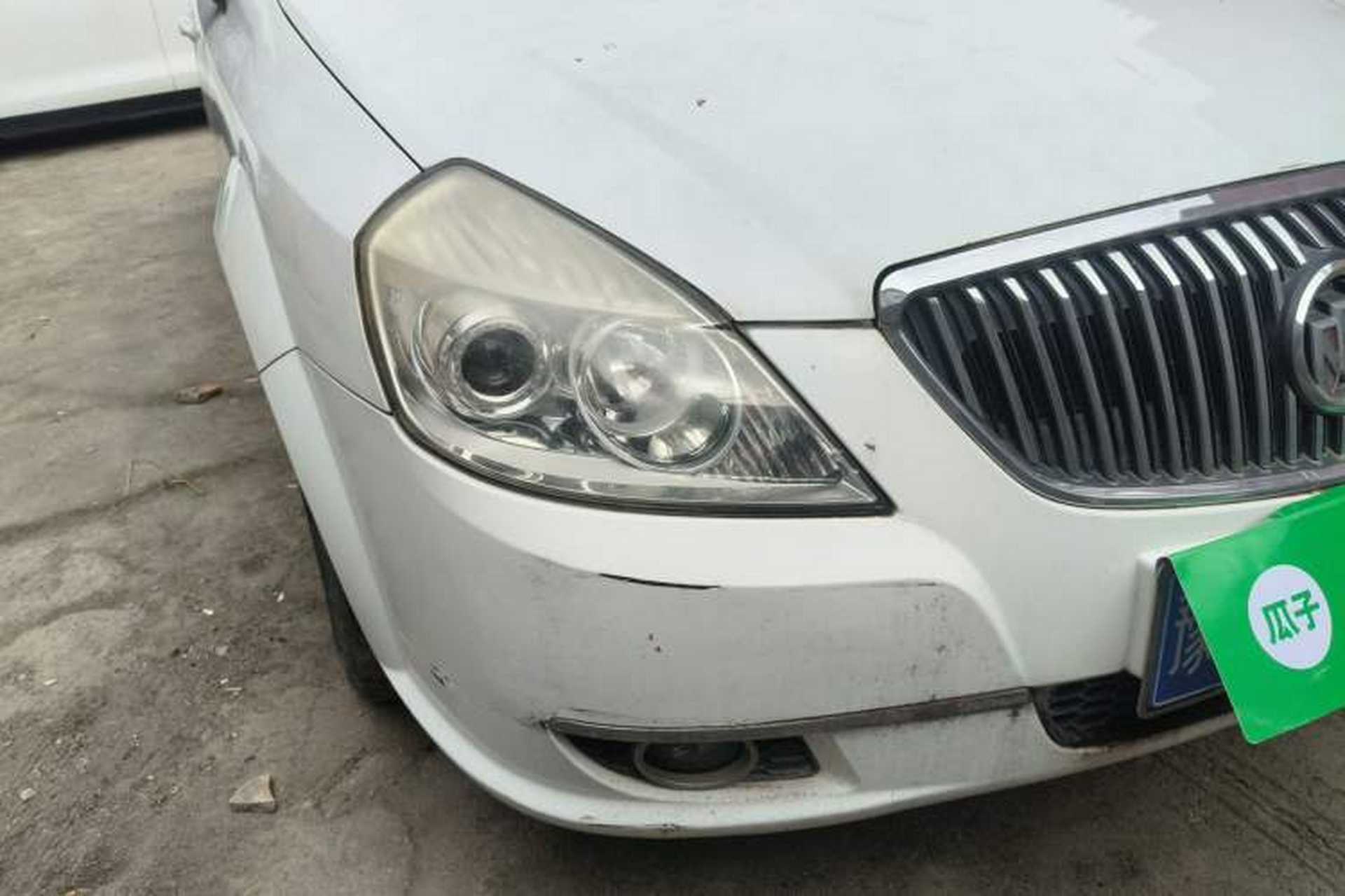 Used Buick Excelle 2011 1.6 LX-MT Right Front Headlight