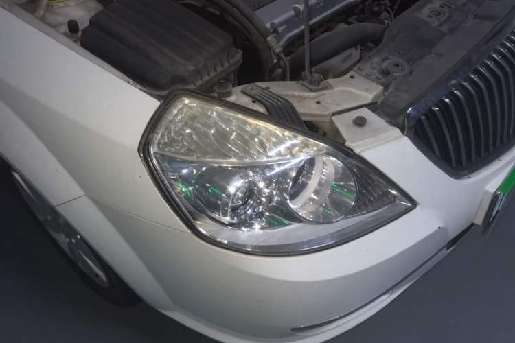 Used Buick Excelle 2011 1.6 LE-AT Right Front Headlight