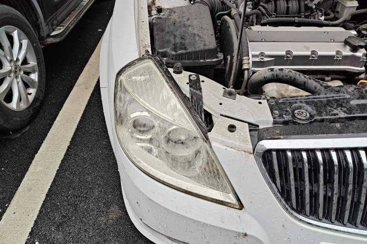 Used Buick Excelle 2011 1.6LX-AT Right Front Headlight