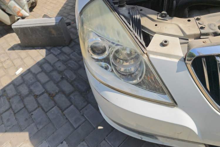 Used Buick Excelle 2011 1.6 LE-AT Right Front Headlight