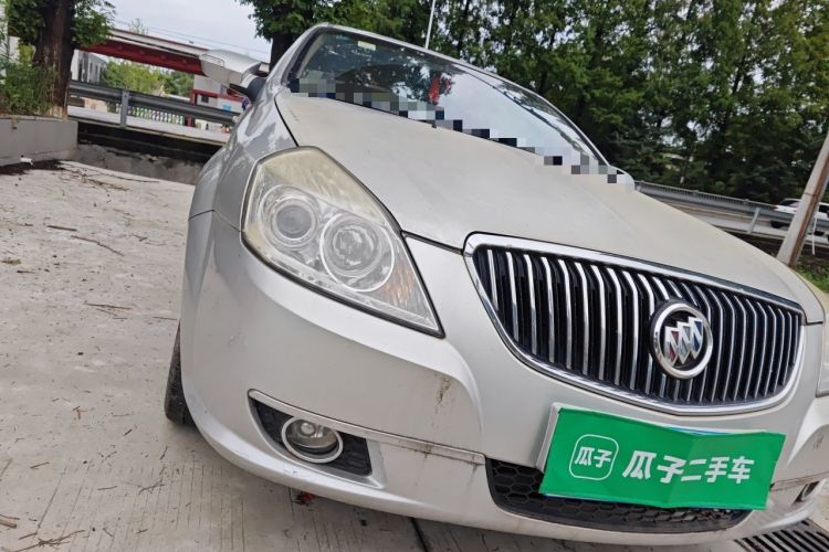 Used Buick Excelle 2011 1.6 LE-AT Right Front Headlight
