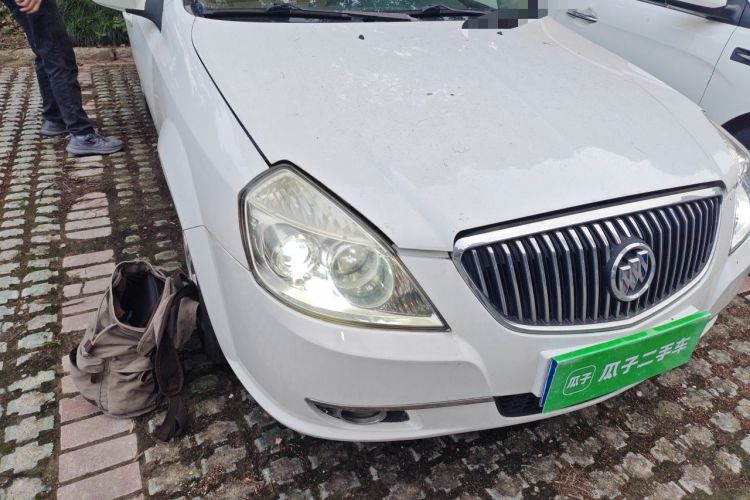 Used Buick Excelle 2011 1.6LX-AT Right Front Headlight