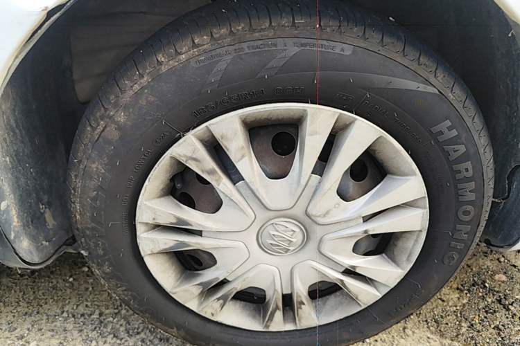 Used Buick Excelle 2011 1.6LX-AT Right Front Wheel Hub