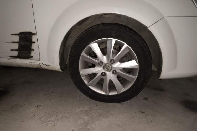 Used Buick Excelle 2011 1.6 LE-AT Right Front Wheel Hub