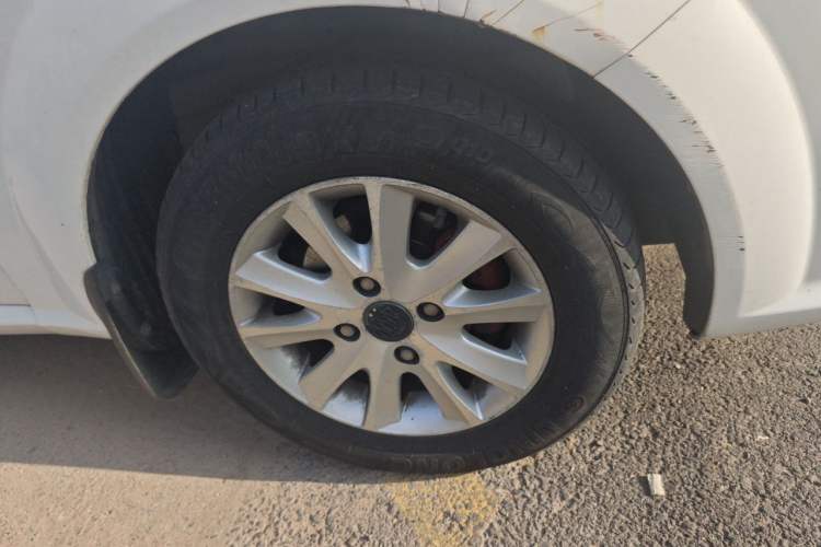 Used Buick Excelle 2011 1.6 LX-MT Right Front Wheel Hub