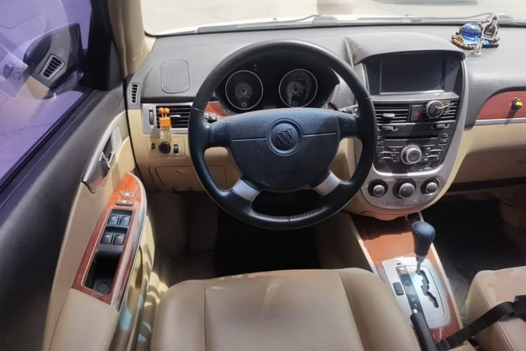Used Buick Excelle 2011 1.6LX-AT Steering Wheel