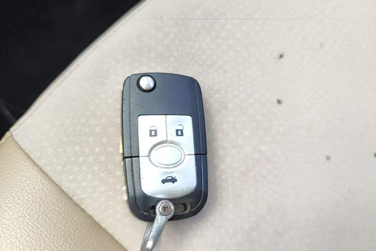 Used Buick Excelle 2011 1.6LX-AT Vehicle Key
