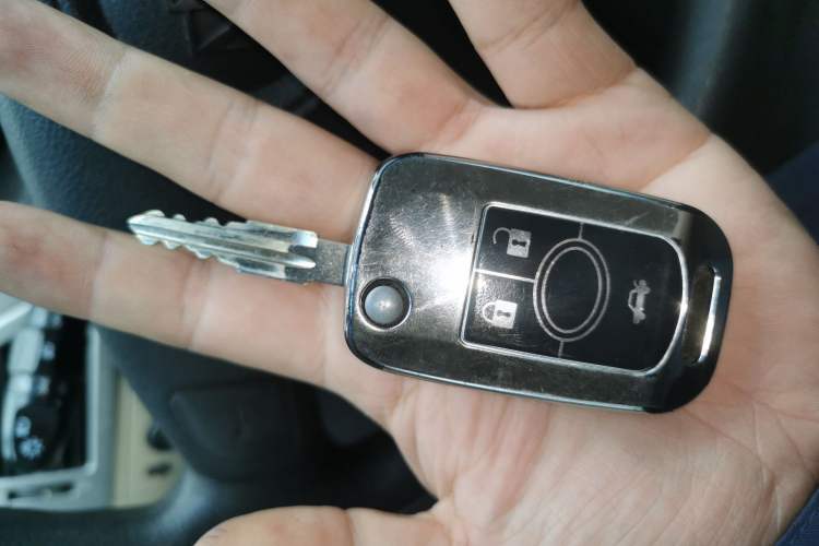 Used Buick Excelle 2011 1.6LX-AT Vehicle Key