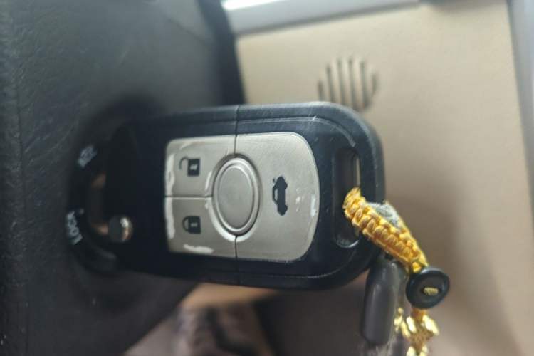 Used Buick Excelle 2011 1.6LX-AT Vehicle Key