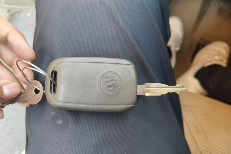 Used Buick Excelle 2011 1.6 LE-MT Vehicle Key
