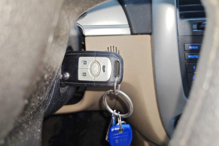 Used Buick Excelle 2011 1.6LX-AT Vehicle Key