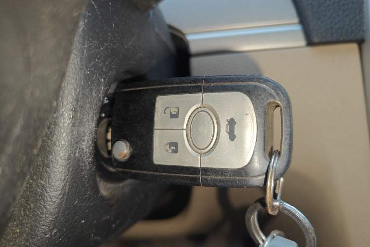 Used Buick Excelle 2011 1.6 LX-MT Vehicle Key