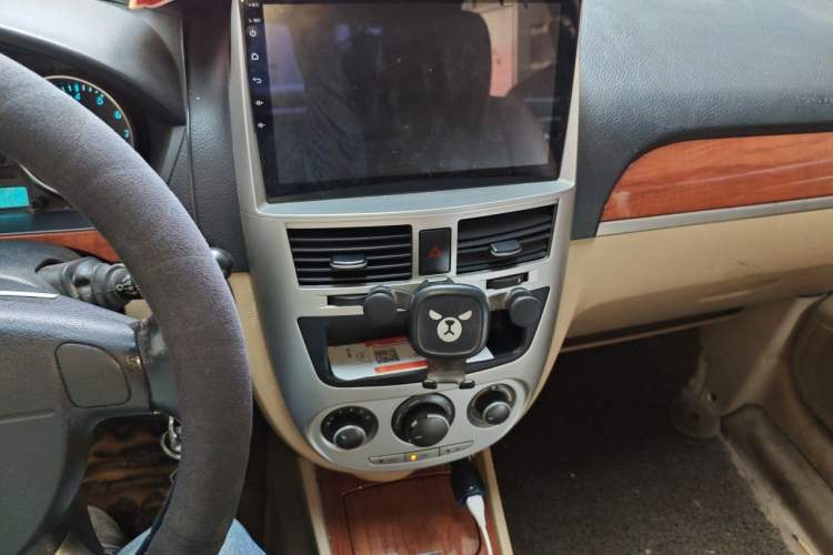Used Buick Excelle 2011 1.6 LX-MT Audio And AC Panel