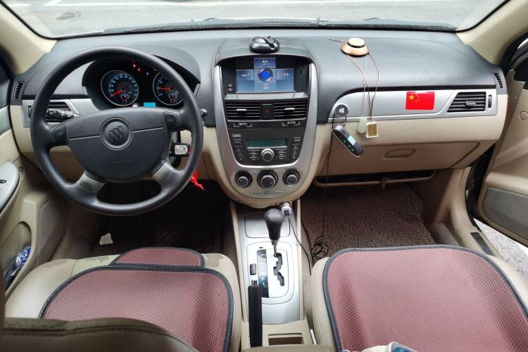 Used Buick Excelle 2011 1.6LX-AT Center Console