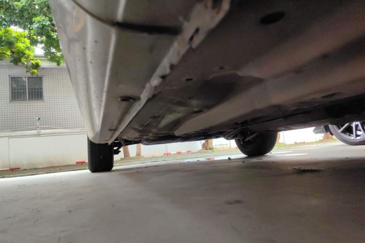Used Buick Excelle 2011 1.6 LX-MT Chassis Front Right