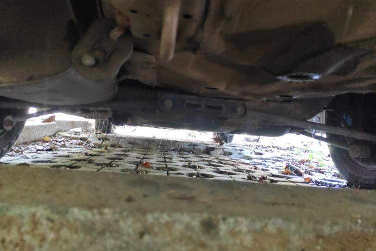 Used Buick Excelle 2011 1.6LX-AT Chassis Rear