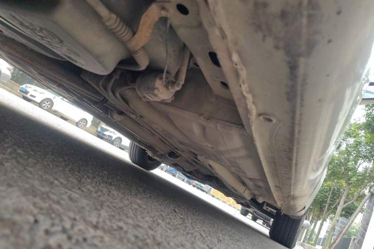 Used Buick Excelle 2011 1.6 LX-MT Chassis Rear Right