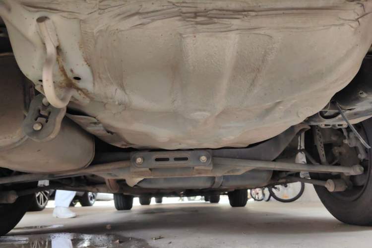 Used Buick Excelle 2011 1.6 LX-MT Chassis Rear