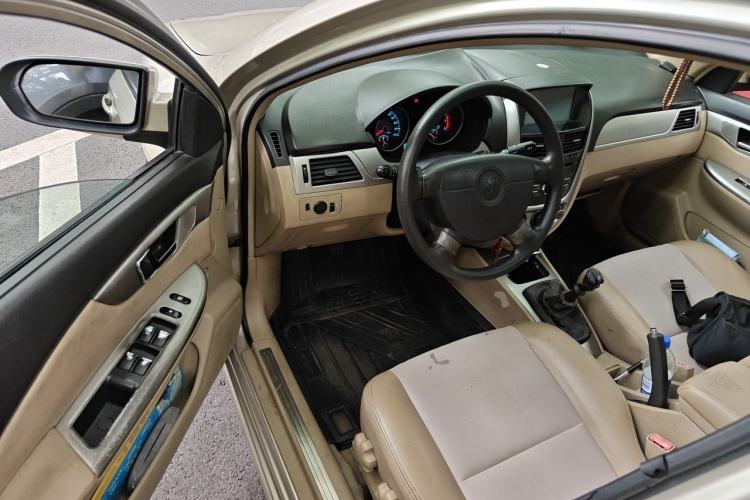 Used Buick Excelle 2011 1.6 LX-MT Driver Seat