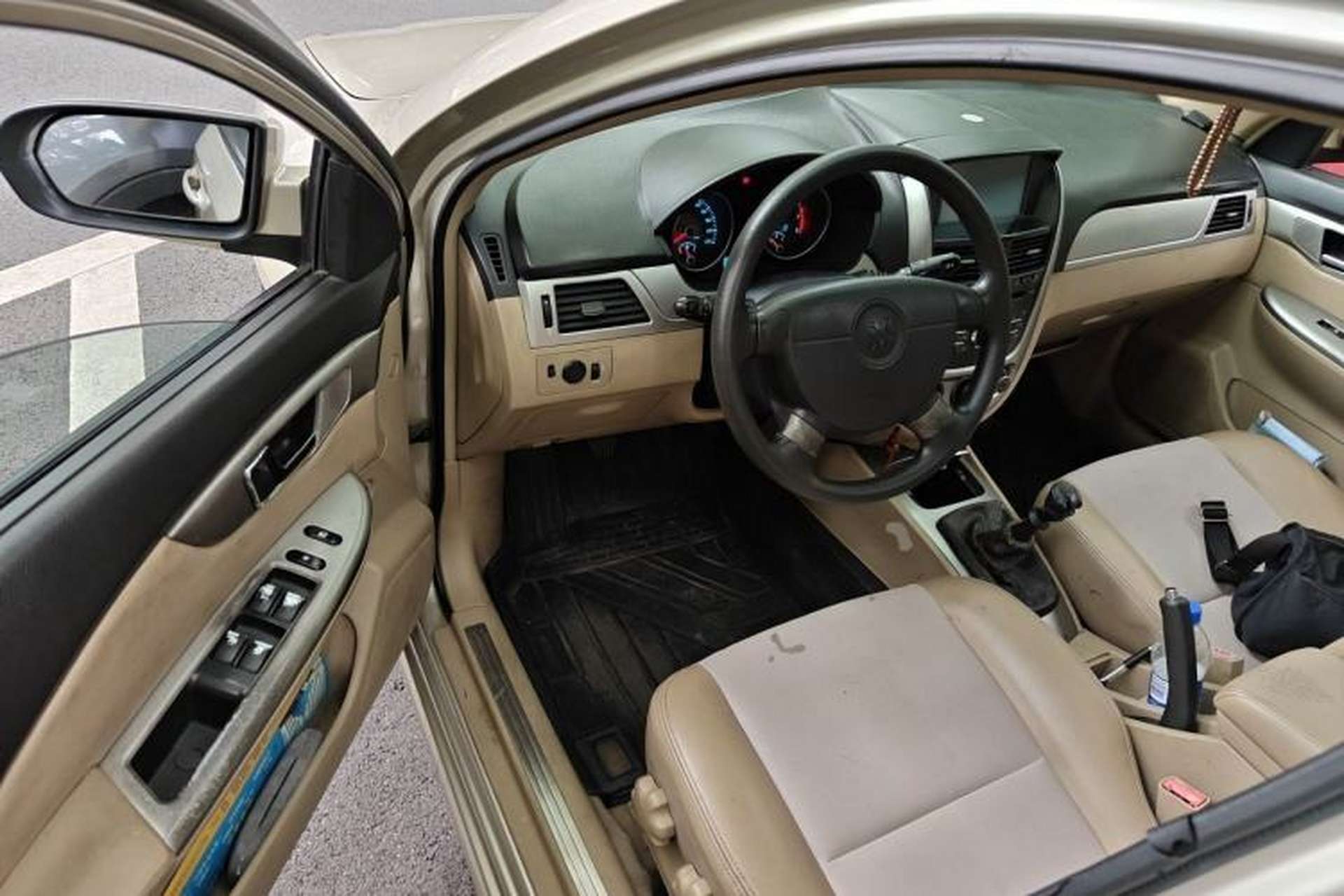 Used Buick Excelle 2011 1.6 LX-MT Driver Seat