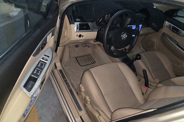 Used Buick Excelle 2011 1.6 LX-MT Driver Seat
