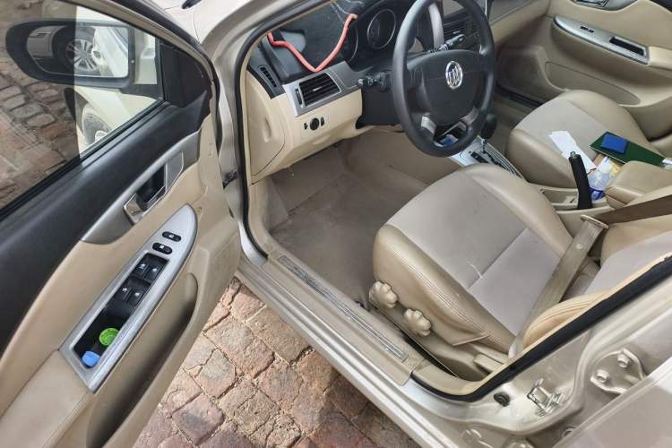 Used Buick Excelle 2011 1.6LX-AT Driver Seat