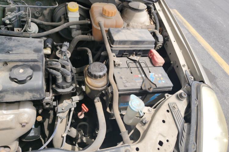 Used Buick Excelle 2011 1.6LX-AT Engine Bay Left