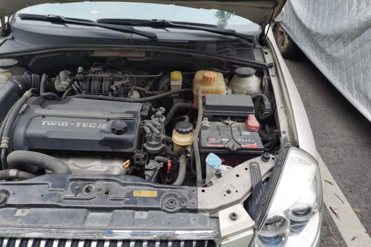 Used Buick Excelle 2011 1.6LX-AT Engine Bay Left