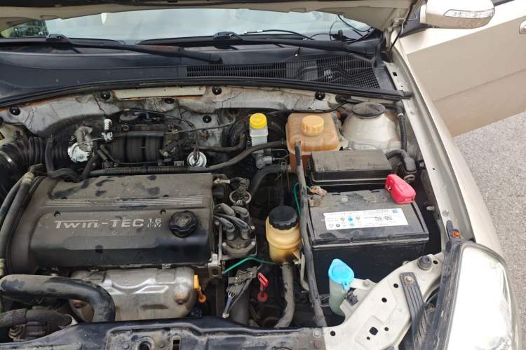 Used Buick Excelle 2011 1.6LX-AT Engine Bay Left