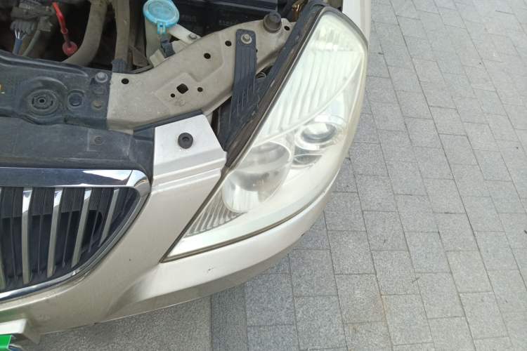 Used Buick Excelle 2011 1.6LX-AT Engine Bay Left