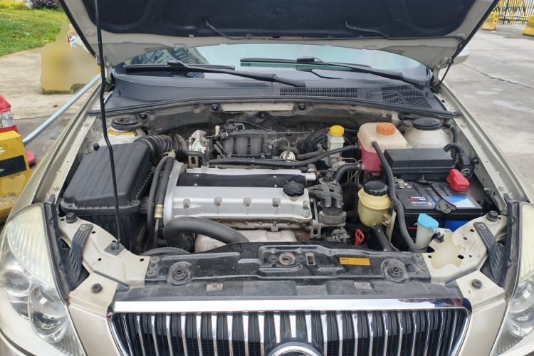 Used Buick Excelle 2011 1.6 LE-AT Engine Bay