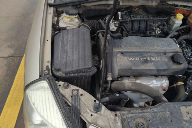Used Buick Excelle 2011 1.6LX-AT Engine Bay Right