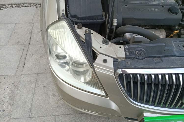 Used Buick Excelle 2011 1.6LX-AT Engine Bay Right