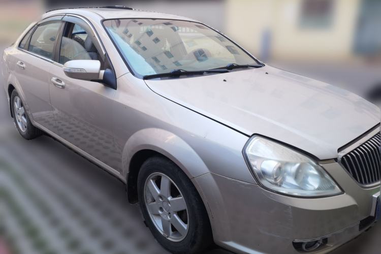 Used Buick Excelle 2011 1.6 LX-MT Front Right 45 Deg