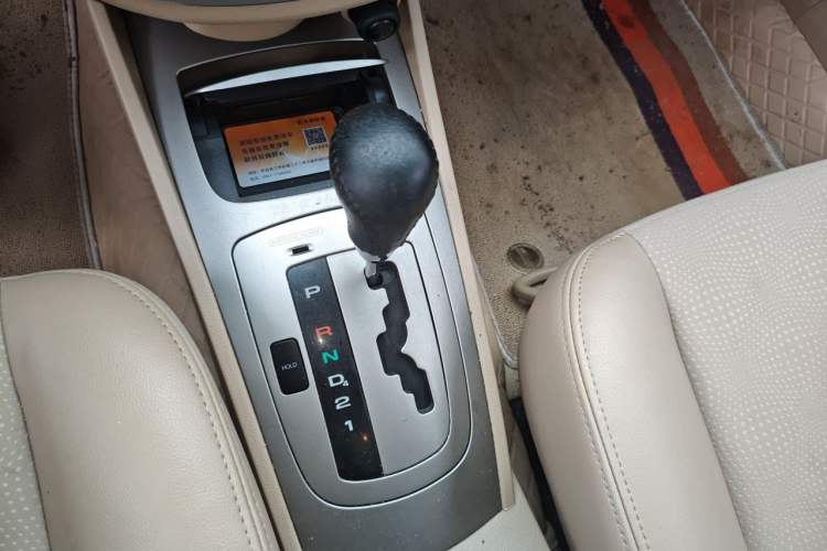 Used Buick Excelle 2011 1.6LX-AT Gear Lever