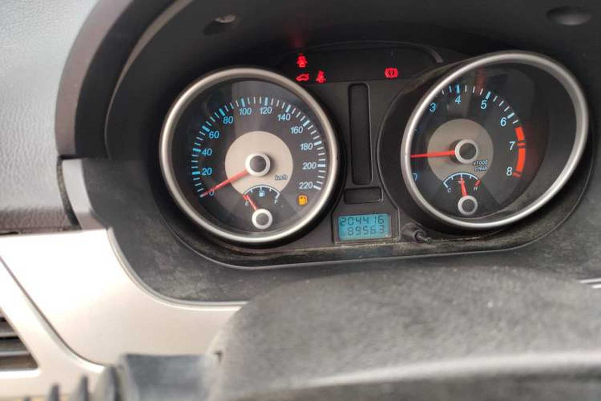 Used Buick Excelle 2011 1.6 LX-MT Instrument Cluster