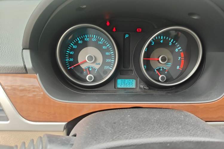 Used Buick Excelle 2011 1.6 LE-AT Instrument Cluster