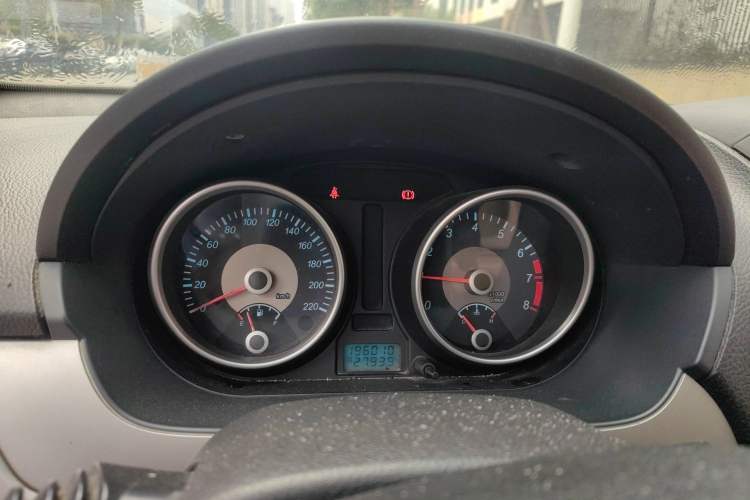 Used Buick Excelle 2011 1.6 LX-MT Instrument Cluster