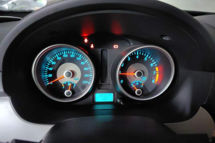 Used Buick Excelle 2011 1.6 LX-MT Instrument Cluster