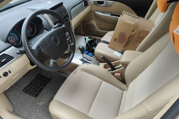 Used Buick Excelle 2011 1.6 LE-AT Left Front Seat