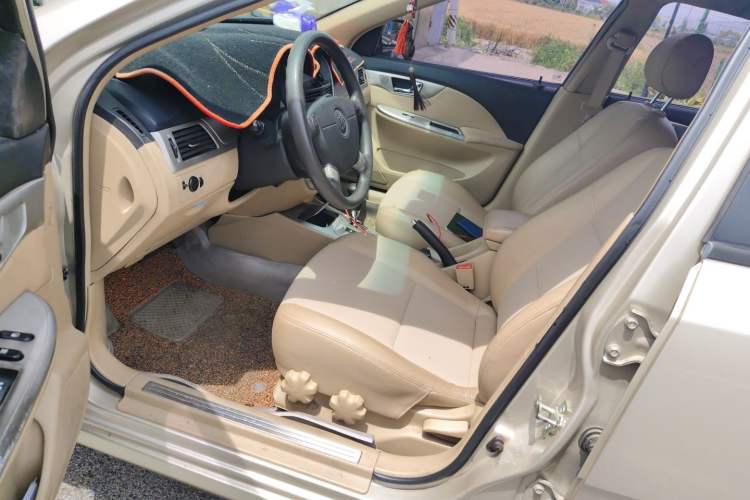 Used Buick Excelle 2011 1.6LX-AT Left Front Seat