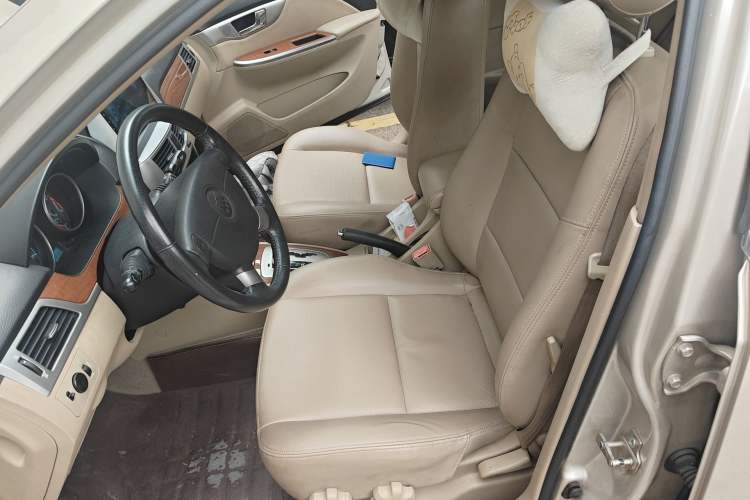 Used Buick Excelle 2011 1.6 LE-AT Left Front Seat