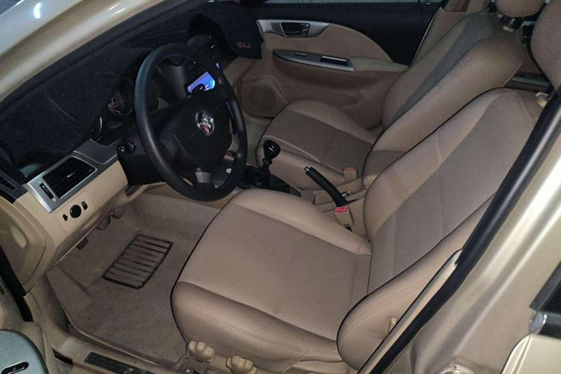 Used Buick Excelle 2011 1.6 LX-MT Left Front Seat