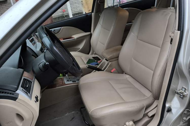Used Buick Excelle 2011 1.6 LE-AT Left Front Seat