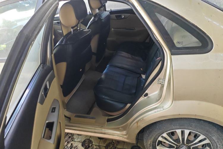 Used Buick Excelle 2011 1.6LX-AT Left Rear Seat
