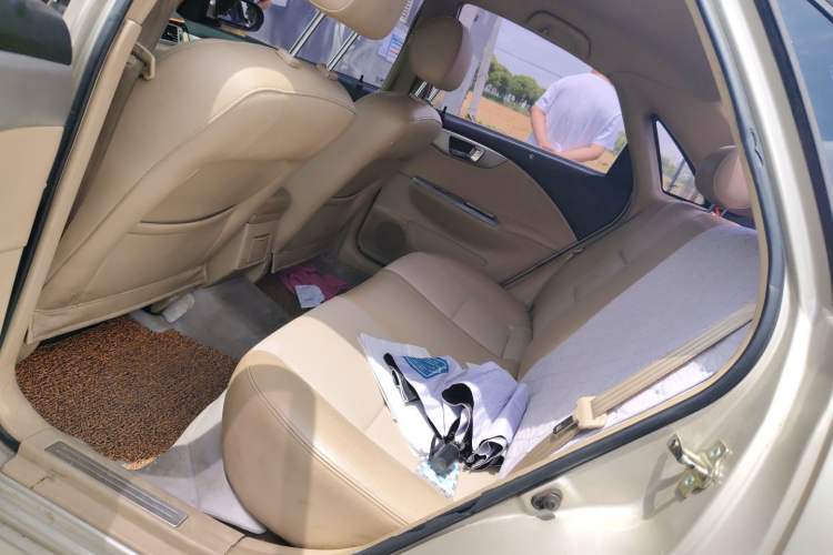 Used Buick Excelle 2011 1.6LX-AT Left Rear Seat