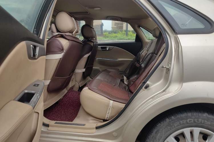 Used Buick Excelle 2011 1.6 LX-MT Left Rear Seat